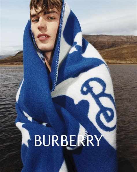 Burberry winter 2023 campaign